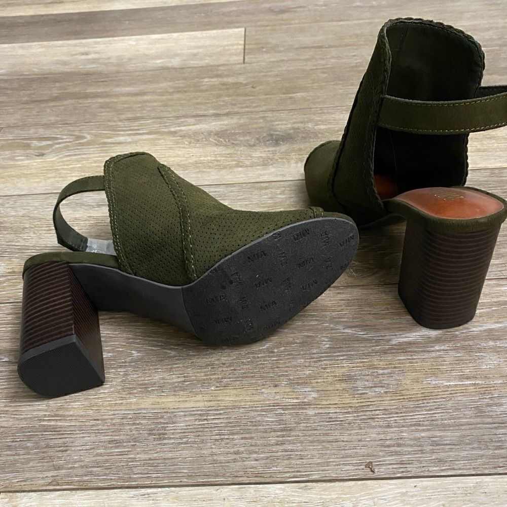 MIA Suede Boca Block Heel - Picture 7 of 11